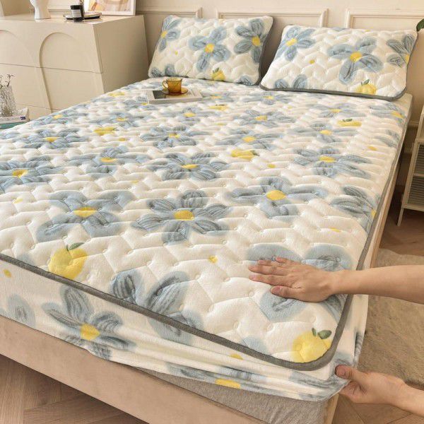 Autumn and winter new class A milk velvet fitted sheet, soybean antibacterial cotton clip thickened bedspread, Farai velvet warm protective cover 