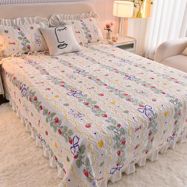 Cream wind milk velvet bed cover 3-piece set Korean lace bedspread cotton clip slip slip single bed cover coral velvet bed sheet winter 