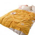 Pure color magic velvet blanket Farai velvet gift blanket coral velvet air conditioner blanket towel quilt milk velvet nap blanket 
