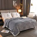 Shixiao Moon Silk Four leaf Grass Blanket Three layers thickened autumn and winter warm blanket High grade gift flannel coral blanket 